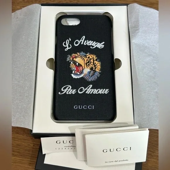 (CFL) Gucci Black Coated Canvas L'Aveugle Par Amour iPhone 7 Case, New in Box